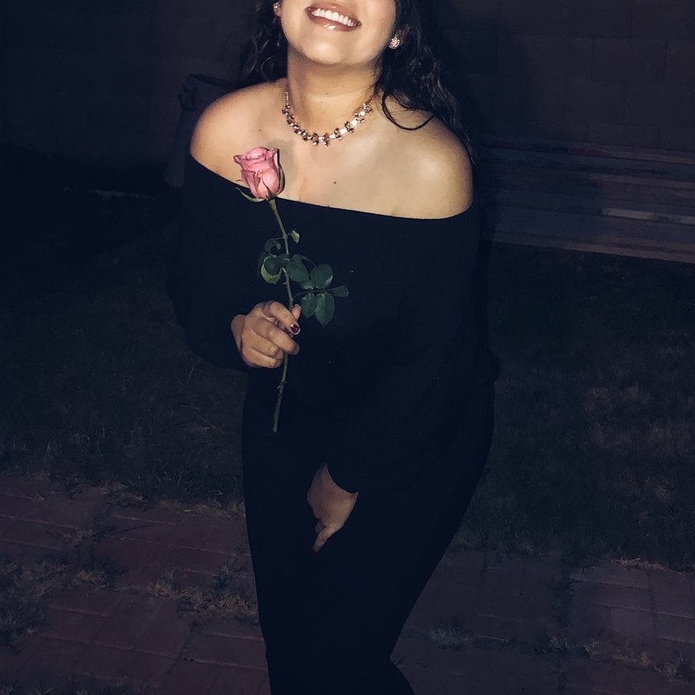 BLACK OVER THE SHOULDER H&M TOP